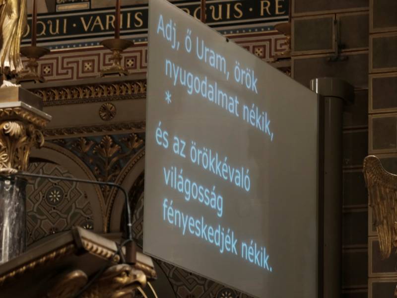 Elhunyt püspökök miséje (10).JPG